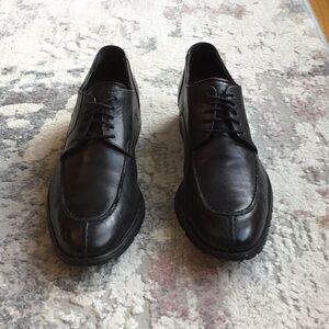 Cole Haan ( Nike Air), waterproof split toe, soft sole dress shoe.